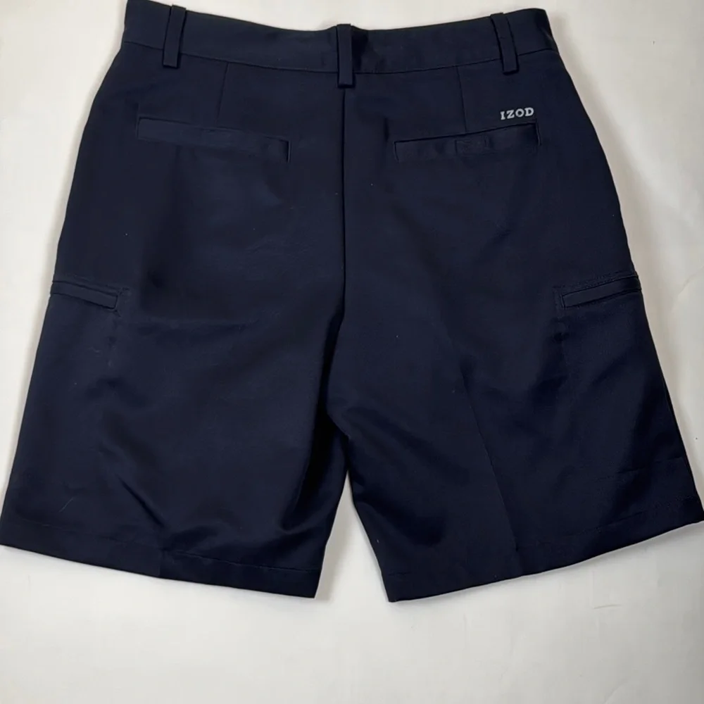 Izod Men’s Size 32 Blue Golf & Tennis Cargo Shorts with Tailored Fit